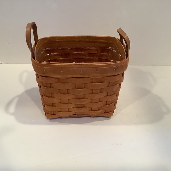 Handcrafted Woven Basket by Workshops of Gerald E Henn with Plastic Liner READ - Picture 1 of 8